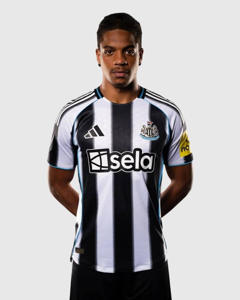 New Castle Man Home 2025/2026