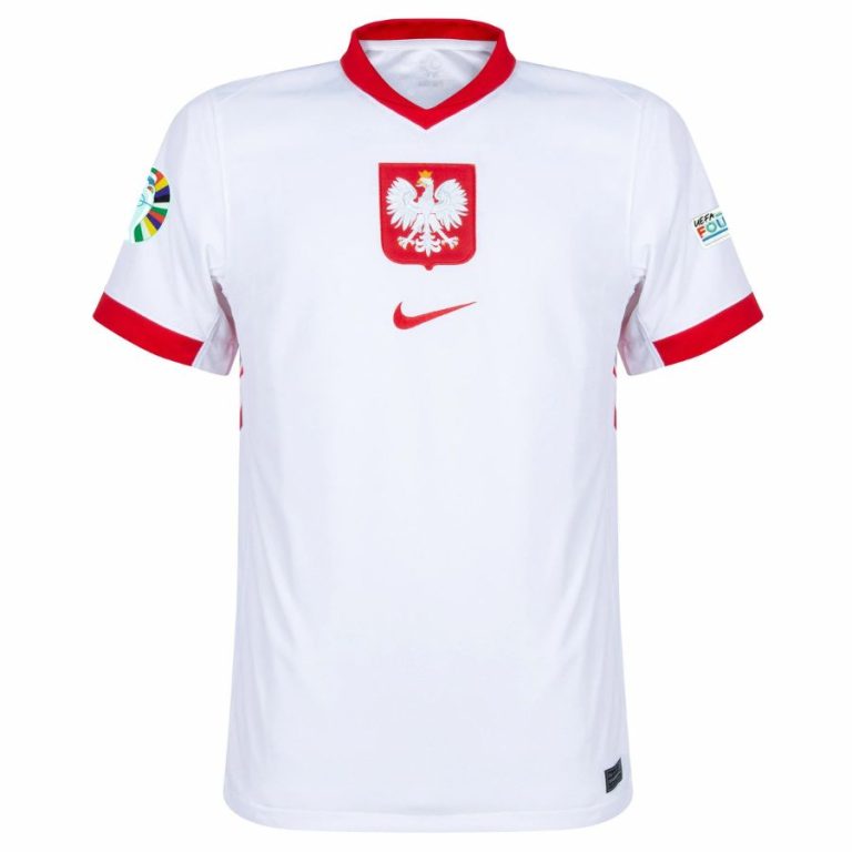 Poland Woman Home 2024/2025